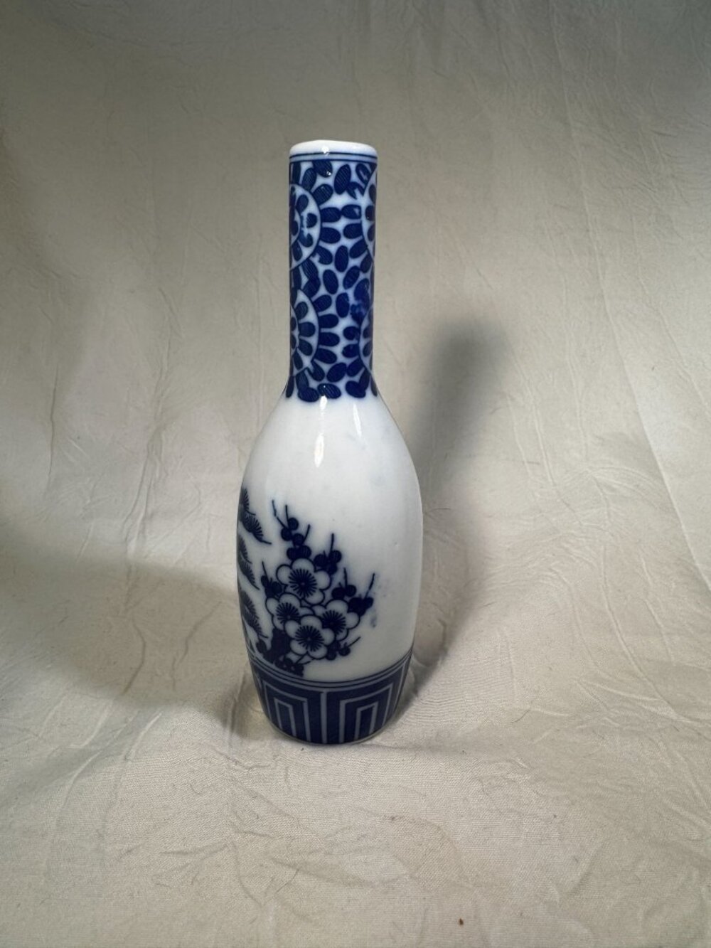 1920s Blue & White Japanese Porcelain Sake/Bud Vase Floral & Geometric Design 5